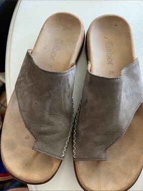 Gabor Lanzarote Leather Taupe Toe Loop Cushioned Mules Slide Sandal 38